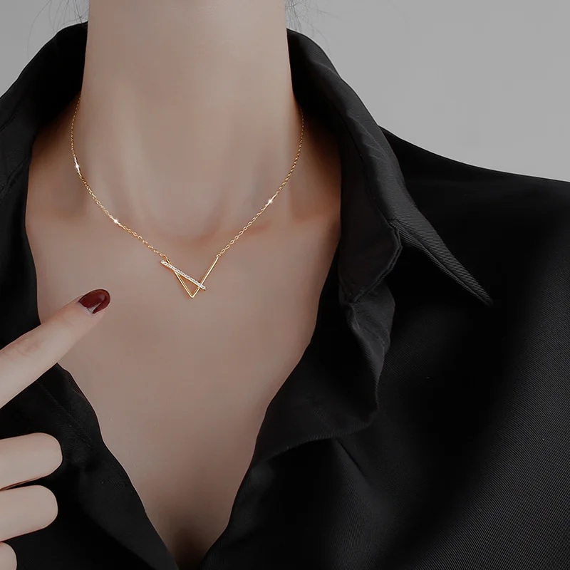 Karopel 925 Sterling Silver V-shaped Geometric Necklace for Women Simple Clavicle Chain Necklace Gifts Women Accessories
Karopel 925 Sterling Silver V-shaped Geometric Necklace for Women Simple Clavicle Chain Necklace Gifts Women Accessories