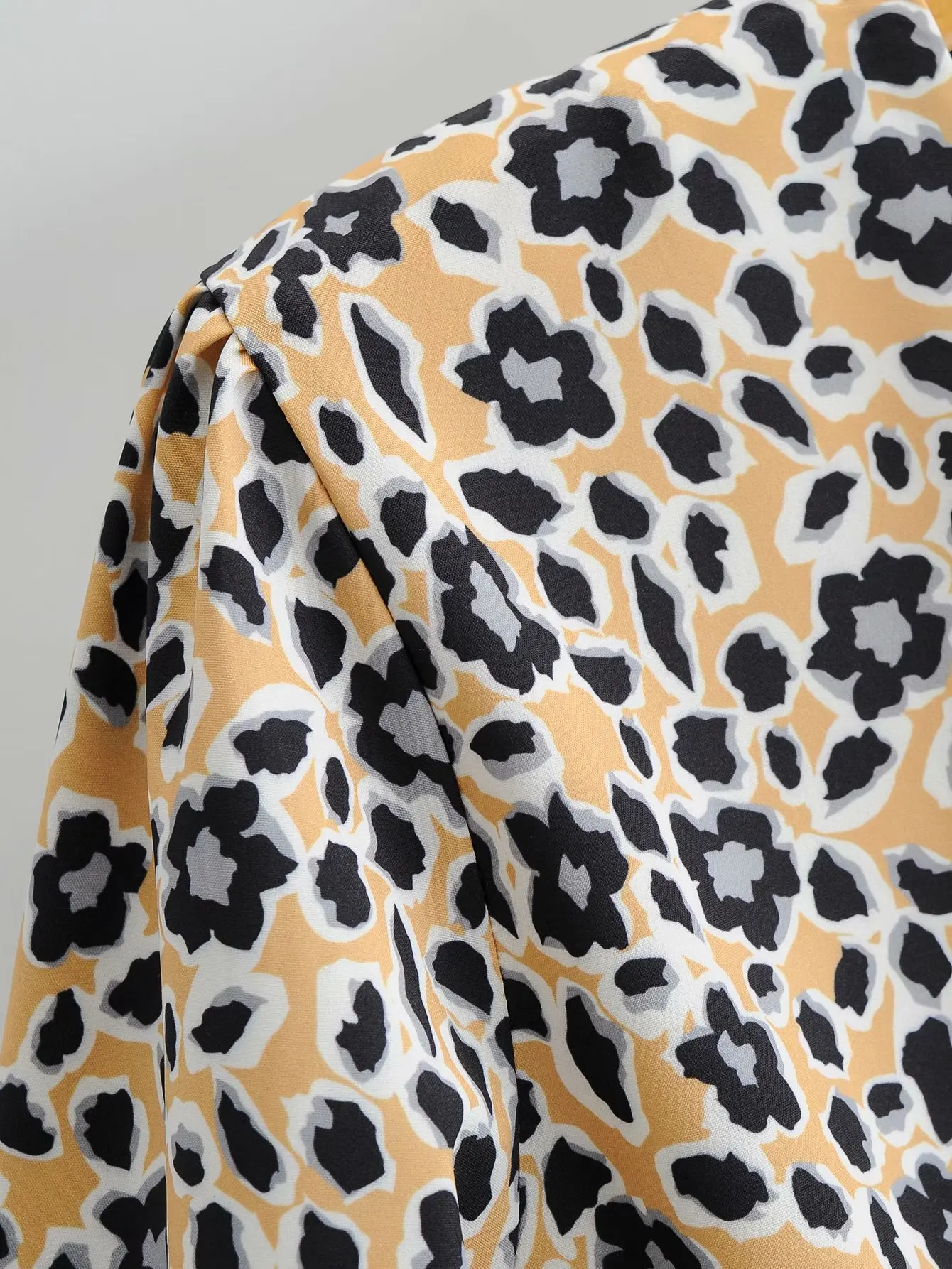 Leopard Print V Neck Chiffon Dress For Women 2021 Spring Long Sleeve Sexy Party Dress Clothes Summer Casual Beach Dress
Leopard Print V Neck Chiffon Dress For Women 2021 Spring Long Sleeve Sexy Party Dress Clothes Summer Casual Beach Dress