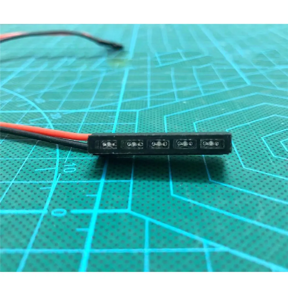 32mm /62mm LED Taillight Brake Light Lamp for 1/10 Axial SCX10 II Wraith RR10 TRX4 D90 Tamiya RC Car Parts
32mm /62mm LED Taillight Brake Light Lamp for 1/10 Axial SCX10 II Wraith RR10 TRX4 D90 Tamiya RC Car Parts