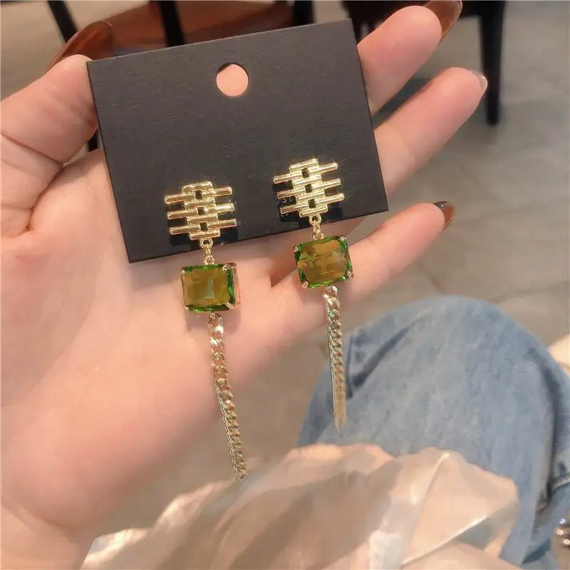 YANGLIUJIA Metal Long Green Crystal Chain Earrings Personality, Fashion Earrings South Korean Style Earrings Jewelry Wholesale
YANGLIUJIA Metal Long Green Crystal Chain Earrings Personality, Fashion Earrings South Korean Style Earrings Jewelry Wholesale