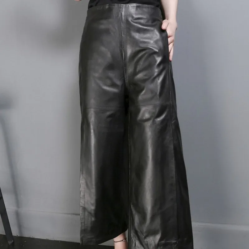 Casual New Fashion Women Loose Fit Ankle Length Wide Leg Pants Sheepskin Genuine Leather Pants Streetwear Trousers Female Zipper
Casual New Fashion Women Loose Fit Ankle Length Wide Leg Pants Sheepskin Genuine Leather Pants Streetwear Trousers Female Zipper