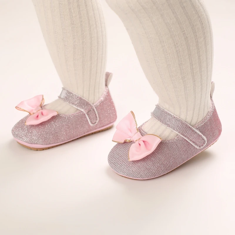 Newborn Baby Girls Spring Summer Autumn Flats Glitter Bowknot Princess Dress Shoes No-Slip First Walkers 0-18M 
Newborn Baby Girls Spring Summer Autumn Flats Glitter Bowknot Princess Dress Shoes No-Slip First Walkers 0-18M