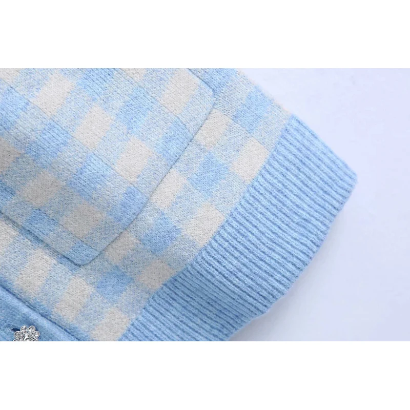 Stylish Sweet Blue Plaid Pockets Knitted Sleeveless Cardigans Women Fashion V-Neck Jewelry Buttons Sweaters Girls Chic Jumpers
Stylish Sweet Blue Plaid Pockets Knitted Sleeveless Cardigans Women Fashion V-Neck Jewelry Buttons Sweaters Girls Chic Jumpers