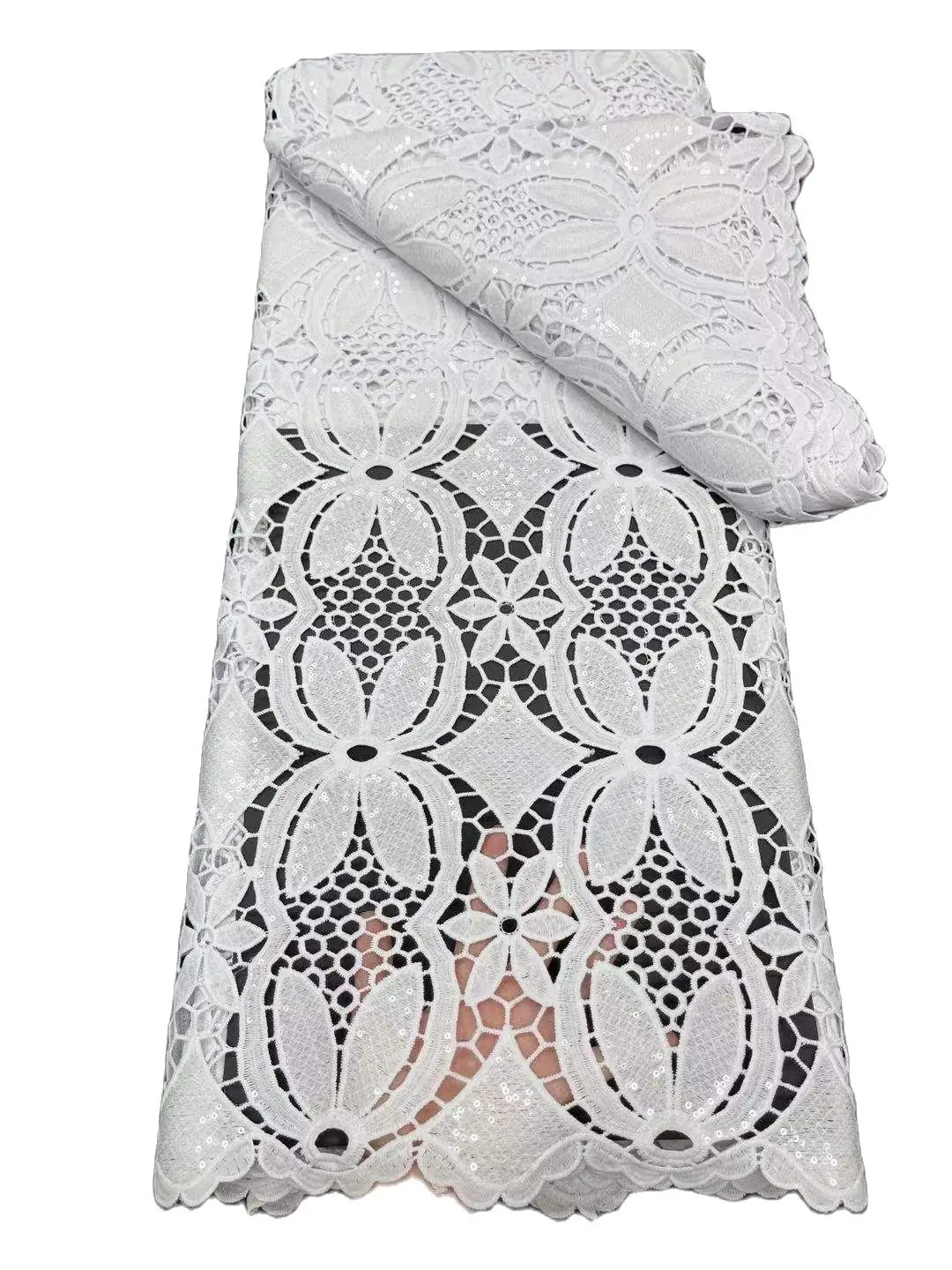 Nigerian 2022 High Quality Pure White African Cord Soft Skin Friendly Fabric Sequins French New Guipure Lace Woman Dress
Nigerian 2022 High Quality Pure White African Cord Soft Skin Friendly Fabric Sequins French New Guipure Lace Woman Dress