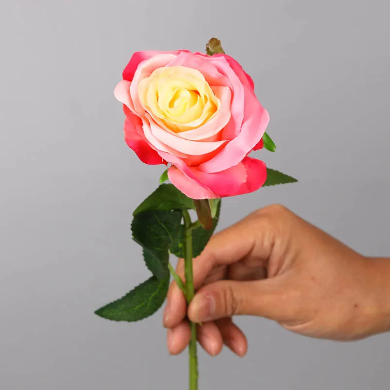Simulation Rose High-grade Single Silk Cloth Rose Valentine Rose Simulation Flower Wedding Rose
Simulation Rose High-grade Single Silk Cloth Rose Valentine Rose Simulation Flower Wedding Rose