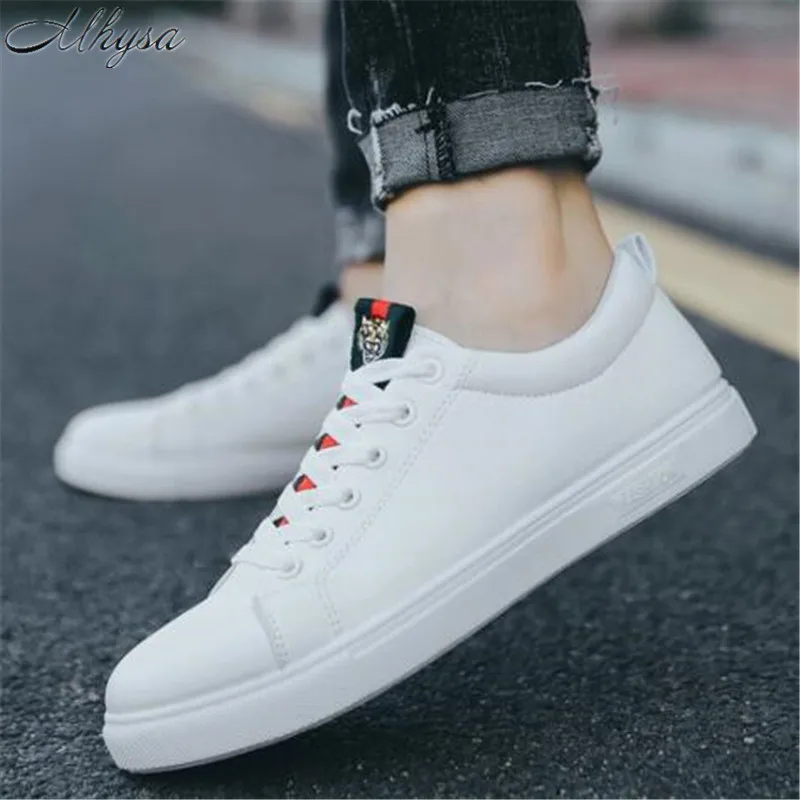 2019 new spring and autumn men's small whiteboard shoes casual Korean version of the trend of wild fashion shoes Z170
2019 new spring and autumn men's small whiteboard shoes casual Korean version of the trend of wild fashion shoes Z170