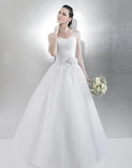 2016 Tulle ball gown Strapless open back lace-up basque waist floor length Clear crystals glass seed beads sequins wedding dress
2016 Tulle ball gown Strapless open back lace-up basque waist floor length Clear crystals glass seed beads sequins wedding dress