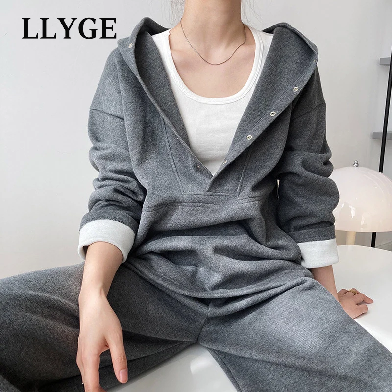 Spring Two-Piece Tracksuit Womens's Set Sports V-Neck Hooded Loose Tracksuits Suits Female 2021 Ladies Casual Suit High Quality
Spring Two-Piece Tracksuit Womens's Set Sports V-Neck Hooded Loose Tracksuits Suits Female 2021 Ladies Casual Suit High Quality