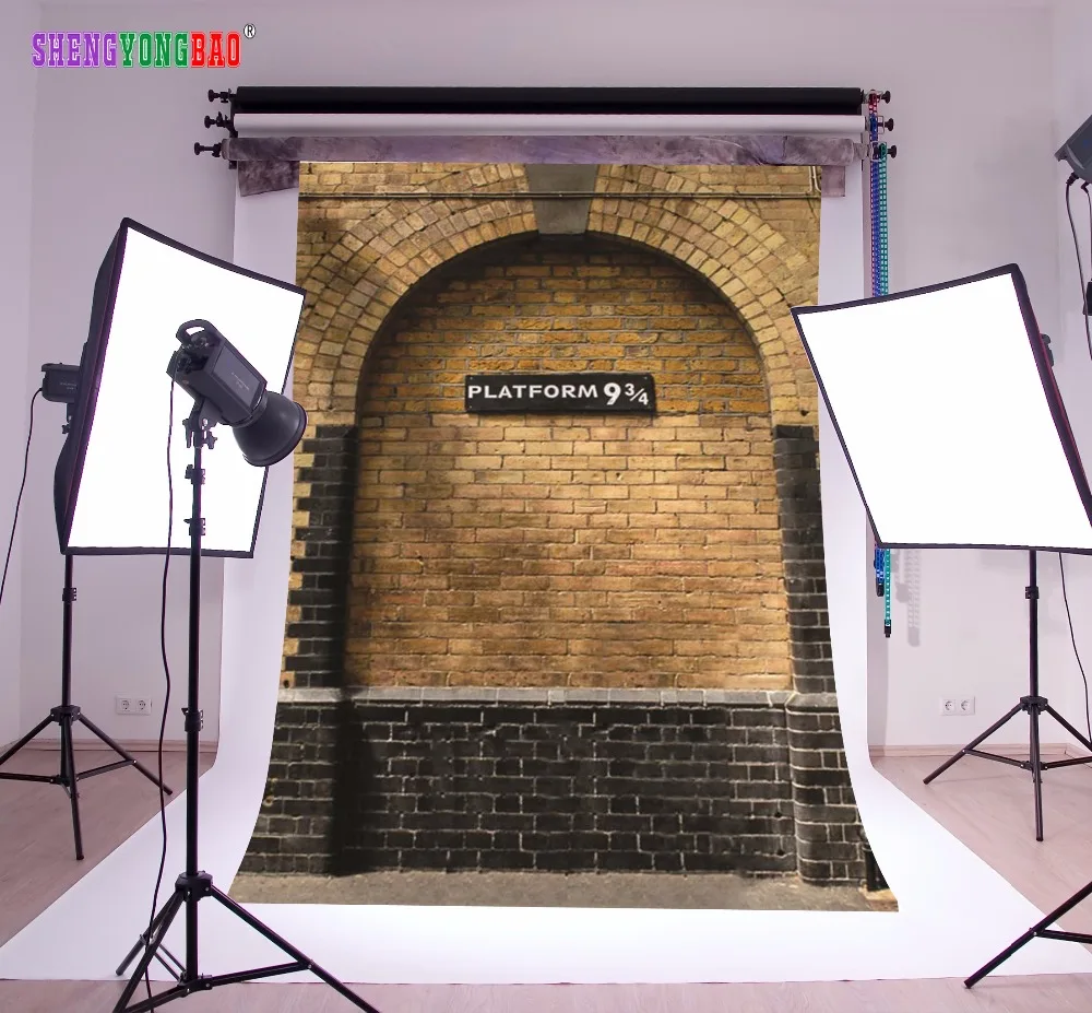 SHENGYONGBAO Art FabricHeaven Photography Backdrops Prop Wall 9 3/4 Station Vintage Grunge Theme Photography Background SS-90510
SHENGYONGBAO Art FabricHeaven Photography Backdrops Prop Wall 9 3/4 Station Vintage Grunge Theme Photography Background SS-90510