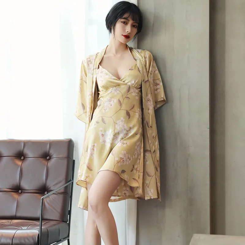 Sleepwear Female Pajamas Suit Casual 4PCS Sleep Set 2021 New Nightwear Kimono Bathrobe Gown Satin Home Wear Intimate Lingerie
Sleepwear Female Pajamas Suit Casual 4PCS Sleep Set 2021 New Nightwear Kimono Bathrobe Gown Satin Home Wear Intimate Lingerie