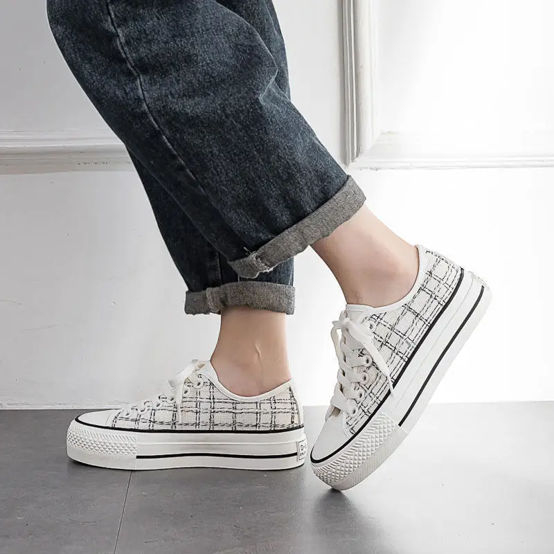 2021 Summer Canvas Sneakers Fashion Plaid Zapatillas Mujer Casual Women's Espadrilles Daily Ladies' Footwear Shallow Shoes Woman
2021 Summer Canvas Sneakers Fashion Plaid Zapatillas Mujer Casual Women's Espadrilles Daily Ladies' Footwear Shallow Shoes Woman