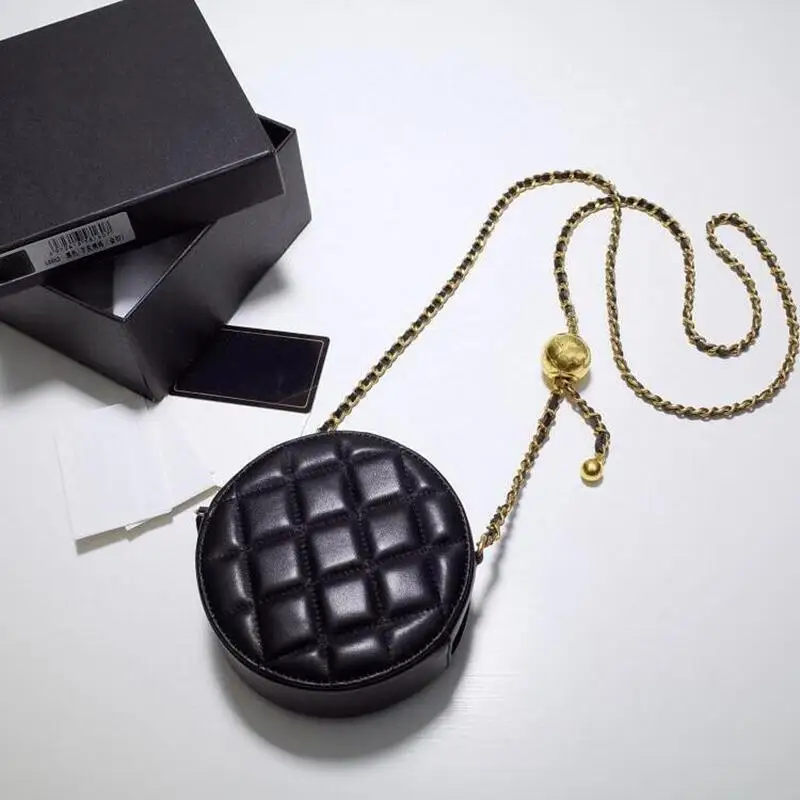 New high-end luxury design of the round bag leather gold chain handbag, Shoulder and Anticline
New high-end luxury design of the round bag leather gold chain handbag, Shoulder and Anticline