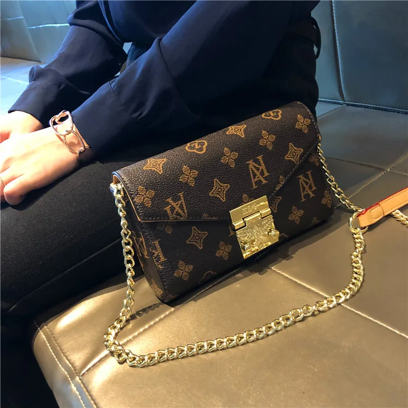 Genuine Leather Handbags 2021 New Fashion Printing Portable Single Shoulder Messenger Bag Purses and Handbags Luxury Designer
Genuine Leather Handbags 2021 New Fashion Printing Portable Single Shoulder Messenger Bag Purses and Handbags Luxury Designer