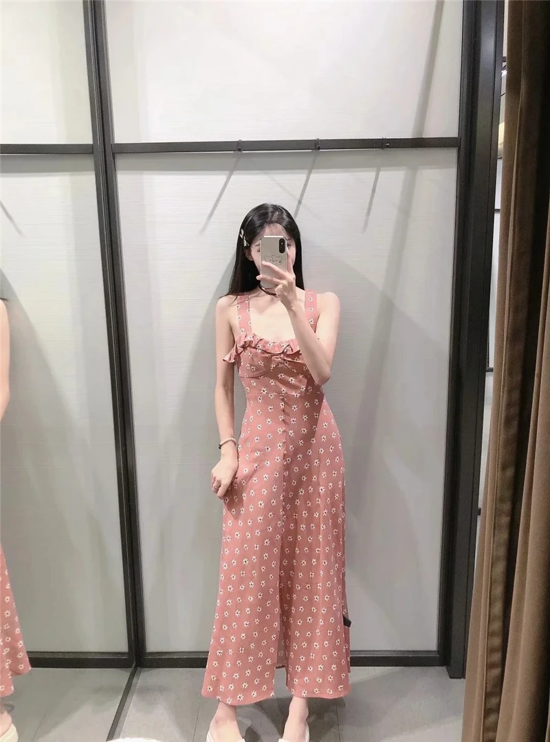 KRSB Summer Women's Red Daisy Print Dress With Slits And Pleated Elastic Strap Dress With Button-Shaped Design Sexy Holiday
KRSB Summer Women's Red Daisy Print Dress With Slits And Pleated Elastic Strap Dress With Button-Shaped Design Sexy Holiday