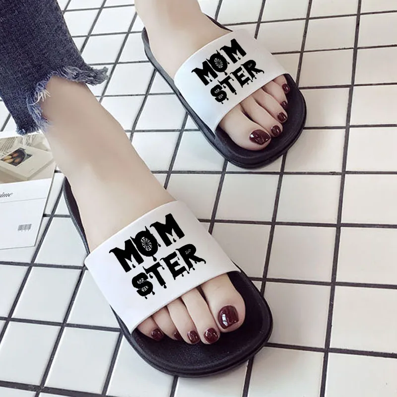 Women non-slip wear slippers Beach Sandals Fashion Open Toe Slides MOM STER letters slippers Indoor Slippers Summer Slippers
Women non-slip wear slippers Beach Sandals Fashion Open Toe Slides MOM STER letters slippers Indoor Slippers Summer Slippers