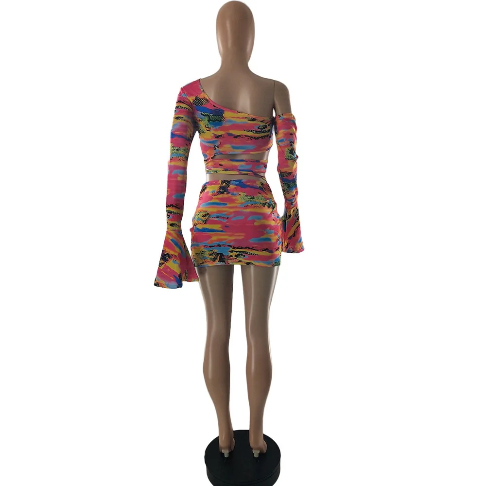 Multicolor Serpentine Print Sexy 2 Piece Skirt Sets Women One Shoulder Flare Sleeve Crop Top & Bandage Mini Skirt Matching Suits
Multicolor Serpentine Print Sexy 2 Piece Skirt Sets Women One Shoulder Flare Sleeve Crop Top & Bandage Mini Skirt Matching Suits