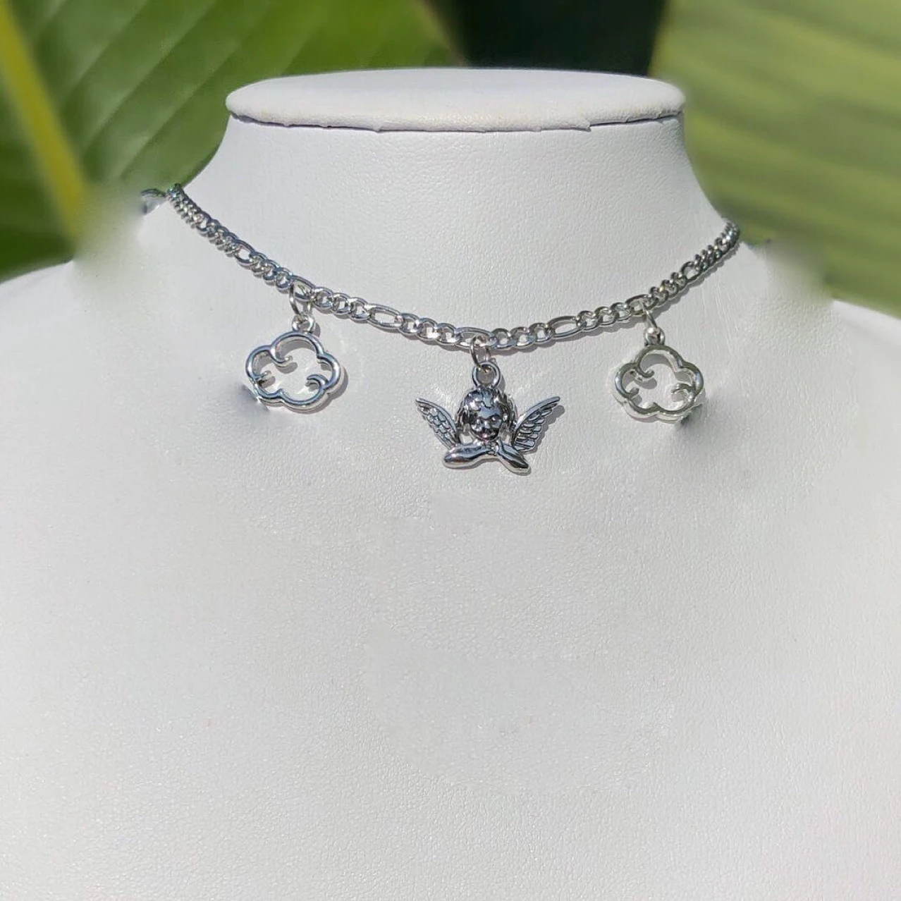 90s Vintage Angel Cloud Hollow Out Pendant Necklace Baroque Heart Cross Pearl Choker Wedding Couple Lover Women's Accessories 
90s Vintage Angel Cloud Hollow Out Pendant Necklace Baroque Heart Cross Pearl Choker Wedding Couple Lover Women's Accessories