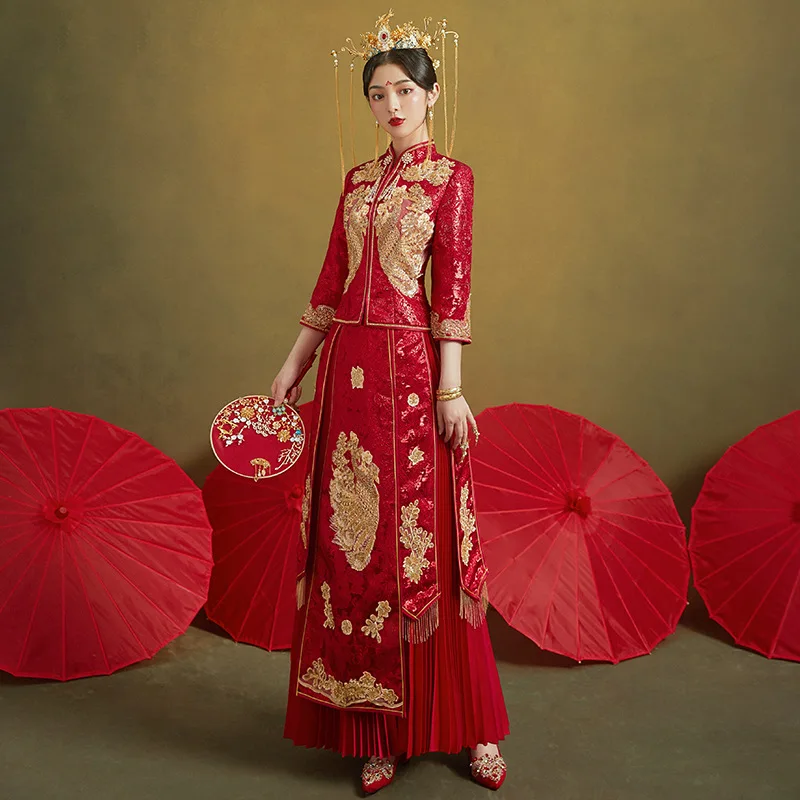 Banquet High Quaity Classic Cheongsam Chinese Qipao Bride Costume Embroidery Luxury Chinese Wedding Dress
Banquet High Quaity Classic Cheongsam Chinese Qipao Bride Costume Embroidery Luxury Chinese Wedding Dress