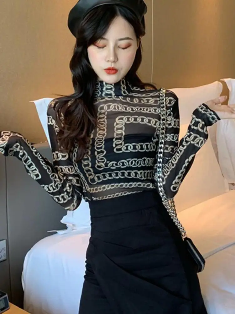 Ladies Spring And Autumn Fashion Sexy See-Through T-Shirt Mesh Transparent Shirt Chain Printing Slim Long-Sleeved T-Shirt 
Ladies Spring And Autumn Fashion Sexy See-Through T-Shirt Mesh Transparent Shirt Chain Printing Slim Long-Sleeved T-Shirt