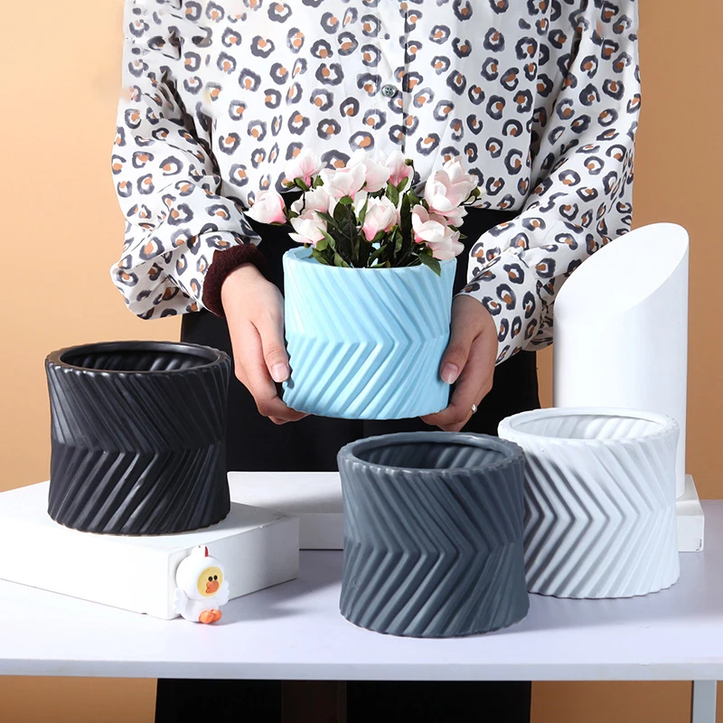 Nordic Ins Simple Cylinder Ceramic Flower Pot Creative Succulents Green Plant Potted Basin Desktop Hydroponic Home Gardening
Nordic Ins Simple Cylinder Ceramic Flower Pot Creative Succulents Green Plant Potted Basin Desktop Hydroponic Home Gardening