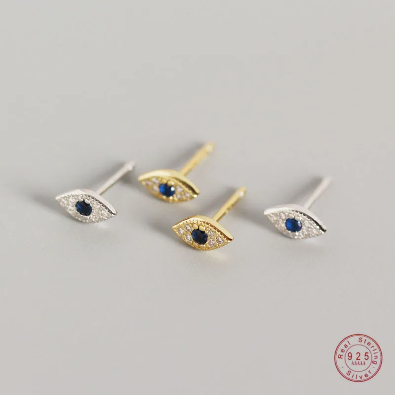 925 Sterling Silver Pavé Zircon Blue Evil Eye Stud Earrings Women Classic Temperament Piercing Studs Wedding Jewelry Accessories
925 Sterling Silver Pavé Zircon Blue Evil Eye Stud Earrings Women Classic Temperament Piercing Studs Wedding Jewelry Accessories