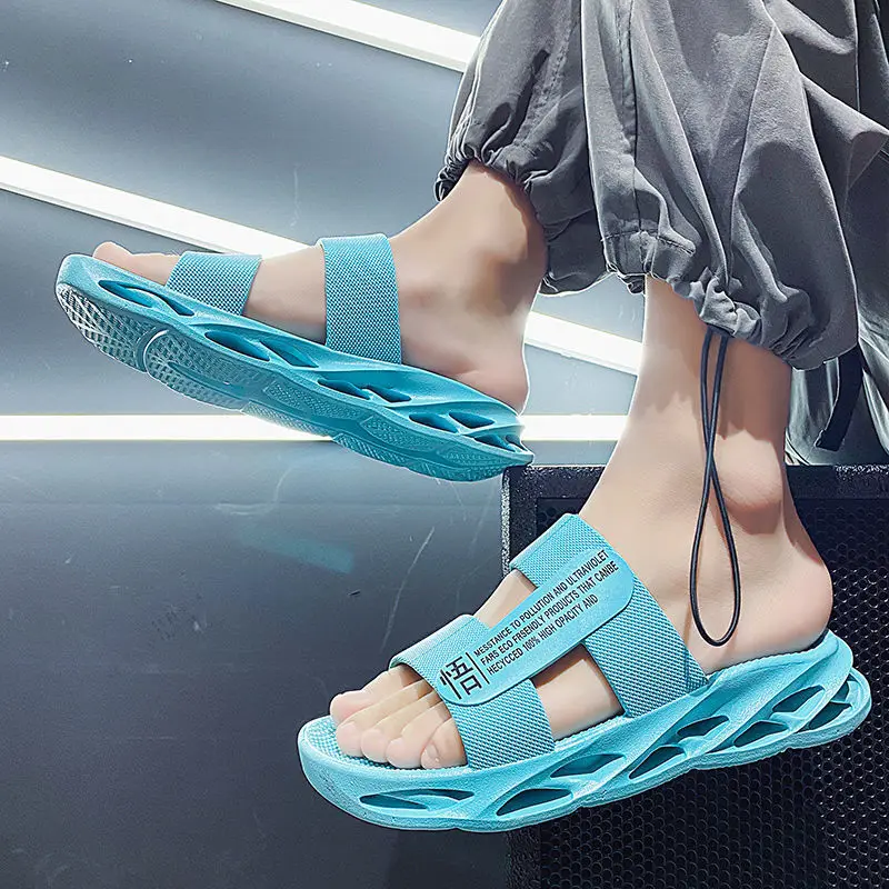 2020 Summer Men's Casual Sandals Thicken Increased Non-slip Rubber Slippers Fashion Design Sense Outer Wear Slippers Black
2020 Summer Men's Casual Sandals Thicken Increased Non-slip Rubber Slippers Fashion Design Sense Outer Wear Slippers Black