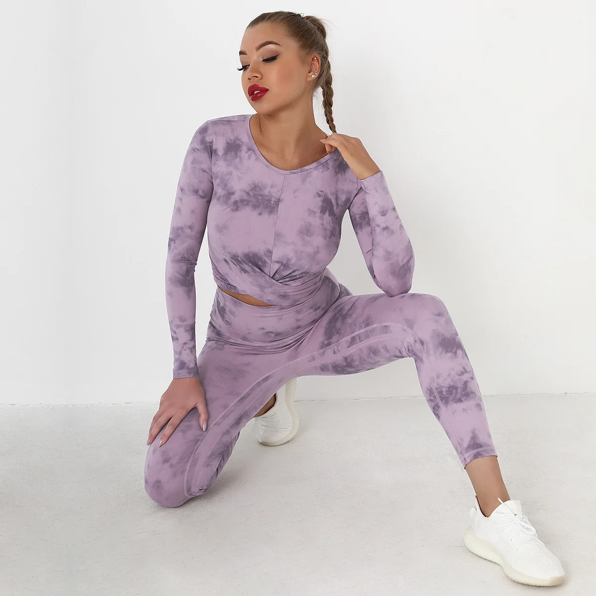 Женский костюм для йоги Tie-dye с длинным рукавом, Осень-зима, уличная спортивная одежда, эластичный тренировочный наряд, леггинсы с высокой та...
Женский костюм для йоги Tie-dye с длинным рукавом, Осень-зима, уличная спортивная одежда, эластичный тренировочный наряд, леггинсы с высокой та...