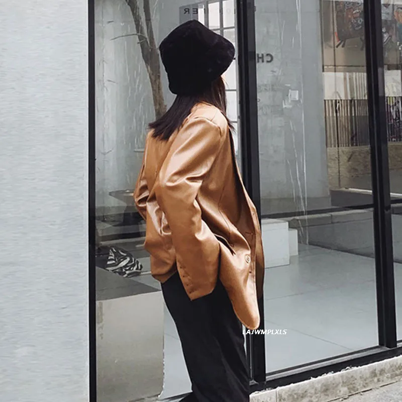 Vintage 2021 New Spring Pu Leather Jacket Women Blazers Women Fashion Brown PU Leather Coat Women Double Breasted Suits Female
Vintage 2021 New Spring Pu Leather Jacket Women Blazers Women Fashion Brown PU Leather Coat Women Double Breasted Suits Female