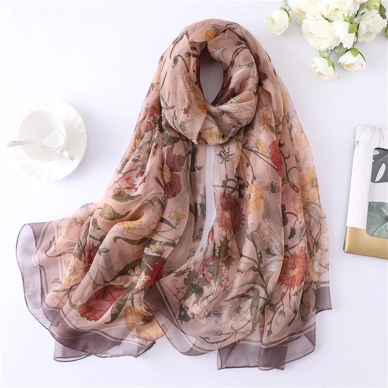 Женская бандана из пашмины, с принтом из цветов
Женская бандана из пашмины, с принтом из цветов