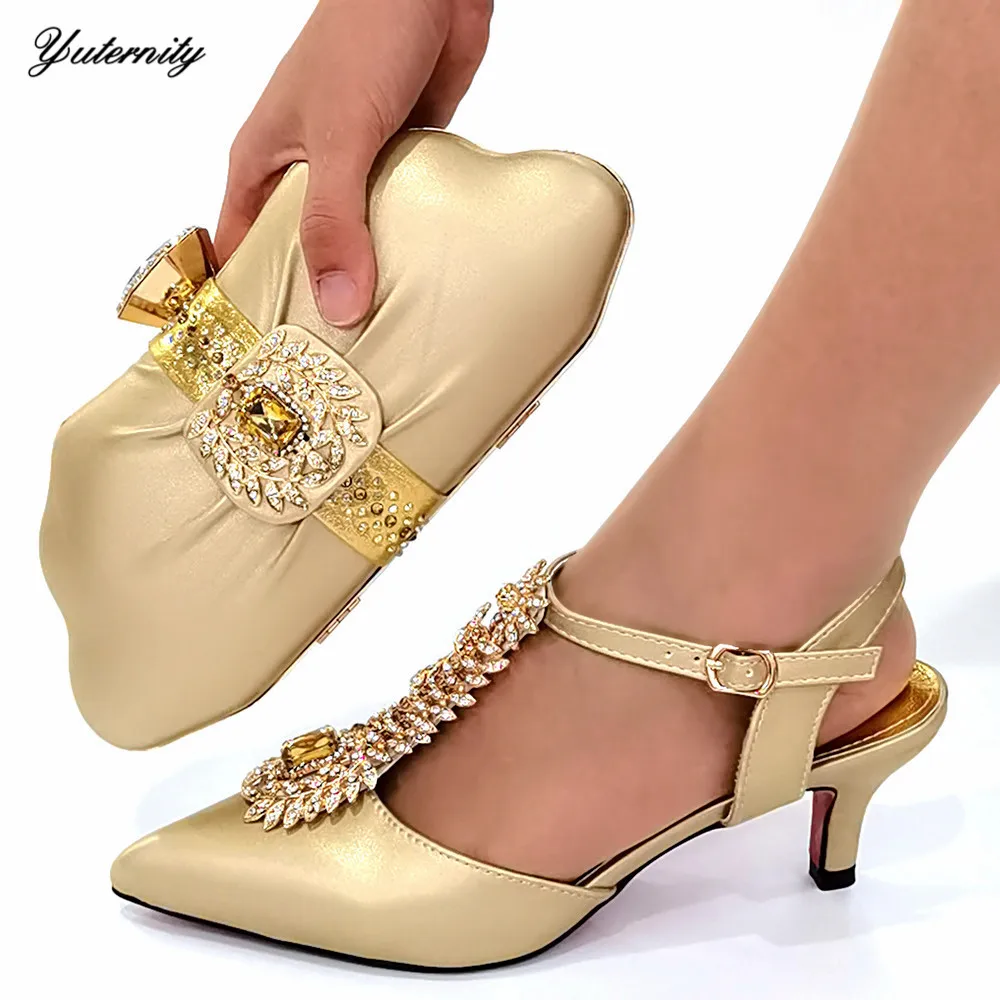 Hot Sale Elegant Decorated With Crystal Sandal Shoes And Bags For Women Italian Style High Heels Party Shoes And Bag Set
Hot Sale Elegant Decorated With Crystal Sandal Shoes And Bags For Women Italian Style High Heels Party Shoes And Bag Set