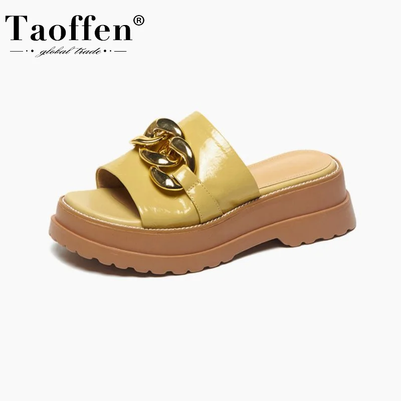 TAOFFEN/женские шлепанцы из натуральной кожи; Слипоны на толстой платформе с металлическими цепочками; Летняя модная женская обувь; Размеры 34-42
TAOFFEN/женские шлепанцы из натуральной кожи; Слипоны на толстой платформе с металлическими цепочками; Летняя модная женская обувь; Размеры 34-42