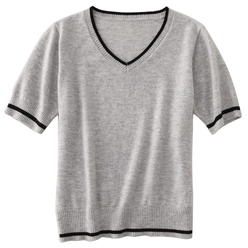 2021 spring and autumn new V-neck short-sleeved sweater women's head short solid color loose bottoming sweater
2021 spring and autumn new V-neck short-sleeved sweater women's head short solid color loose bottoming sweater