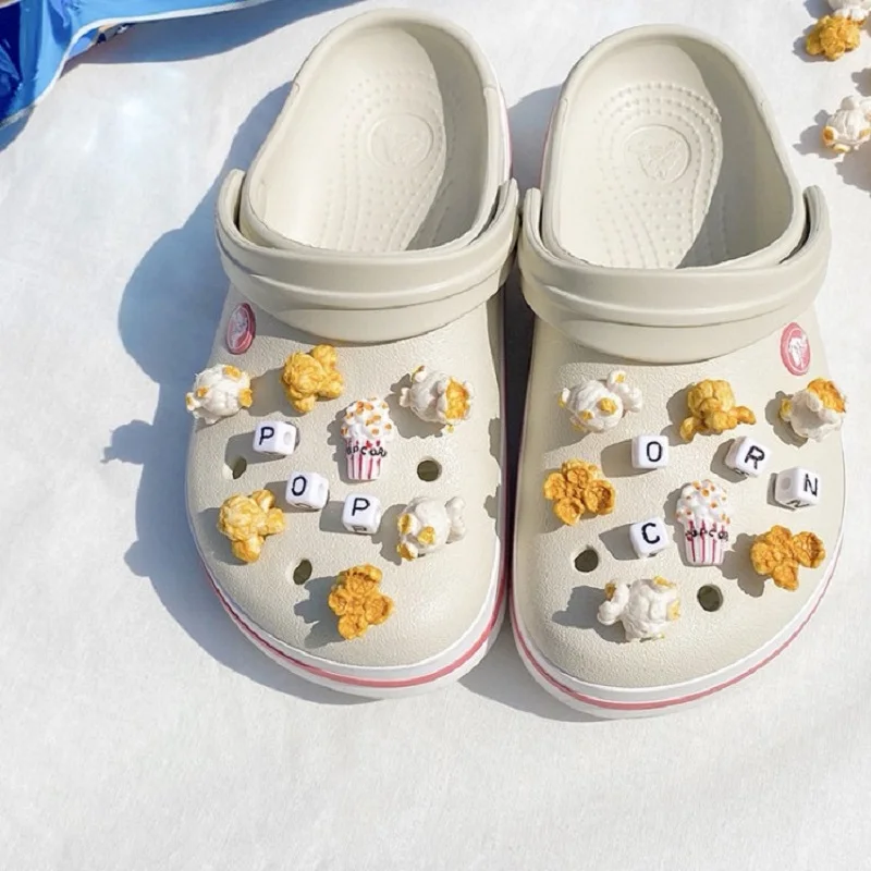 2021 New Designer Croc Charms Cool Charms for Crocs DIY Popcorn Vintage Shoe Charms Removable Lovely Shoe Accessories for Gifts
2021 New Designer Croc Charms Cool Charms for Crocs DIY Popcorn Vintage Shoe Charms Removable Lovely Shoe Accessories for Gifts