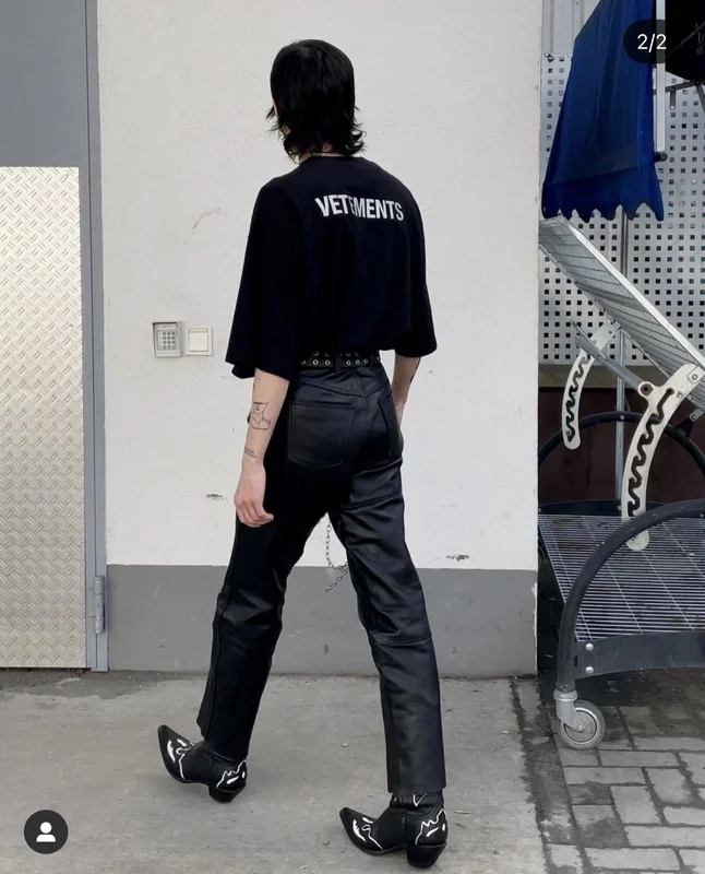 Vetement T shirt 3M Reflective Logo Back T shirts Men Hip hop Style High Quality Streetwear T-shirts Vtm Top Tees
Vetement T shirt 3M Reflective Logo Back T shirts Men Hip hop Style High Quality Streetwear T-shirts Vtm Top Tees