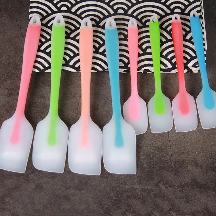 2 Size S/L Cream Scraper Integrated High Temperature Cake Cream Silicone Scraper Translucent Head Spatula Baking Tool Cake Tool
2 Size S/L Cream Scraper Integrated High Temperature Cake Cream Silicone Scraper Translucent Head Spatula Baking Tool Cake Tool