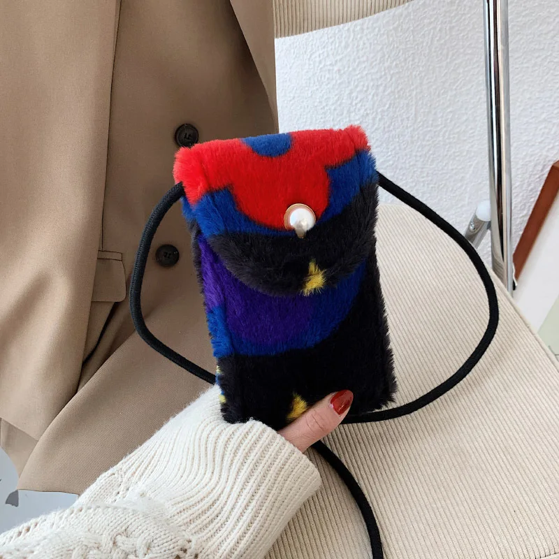 Brand Mini Crossbody Shoulder Bag Women's High Quality Plush Mobile Phone Pocket Wallet Women Clutch Fashion Fur Handbag Bolsa
Brand Mini Crossbody Shoulder Bag Women's High Quality Plush Mobile Phone Pocket Wallet Women Clutch Fashion Fur Handbag Bolsa