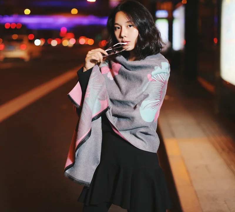 China Style Print Flowers Shawl Cashmere Like Novelty Designer Scarf for Women Top Quality Fashionable Shawl Scarves 
China Style Print Flowers Shawl Cashmere Like Novelty Designer Scarf for Women Top Quality Fashionable Shawl Scarves