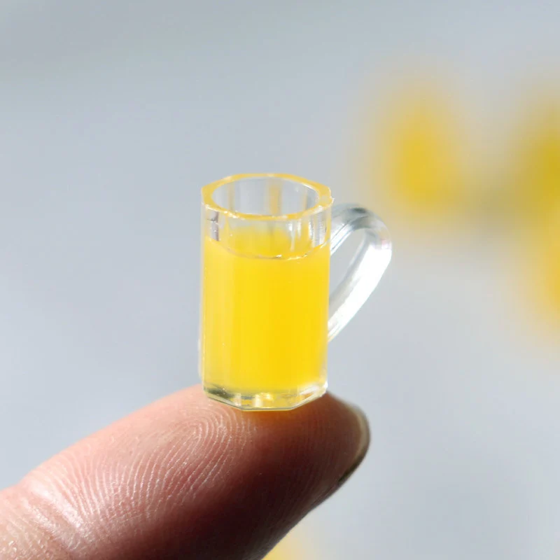 4pcs 1:12 Dollhouse Mini Resin Mini Cup Orange Juice Drink Cup Miniature Dollhouse Accessories Cups Toy Gifts 
4pcs 1:12 Dollhouse Mini Resin Mini Cup Orange Juice Drink Cup Miniature Dollhouse Accessories Cups Toy Gifts
