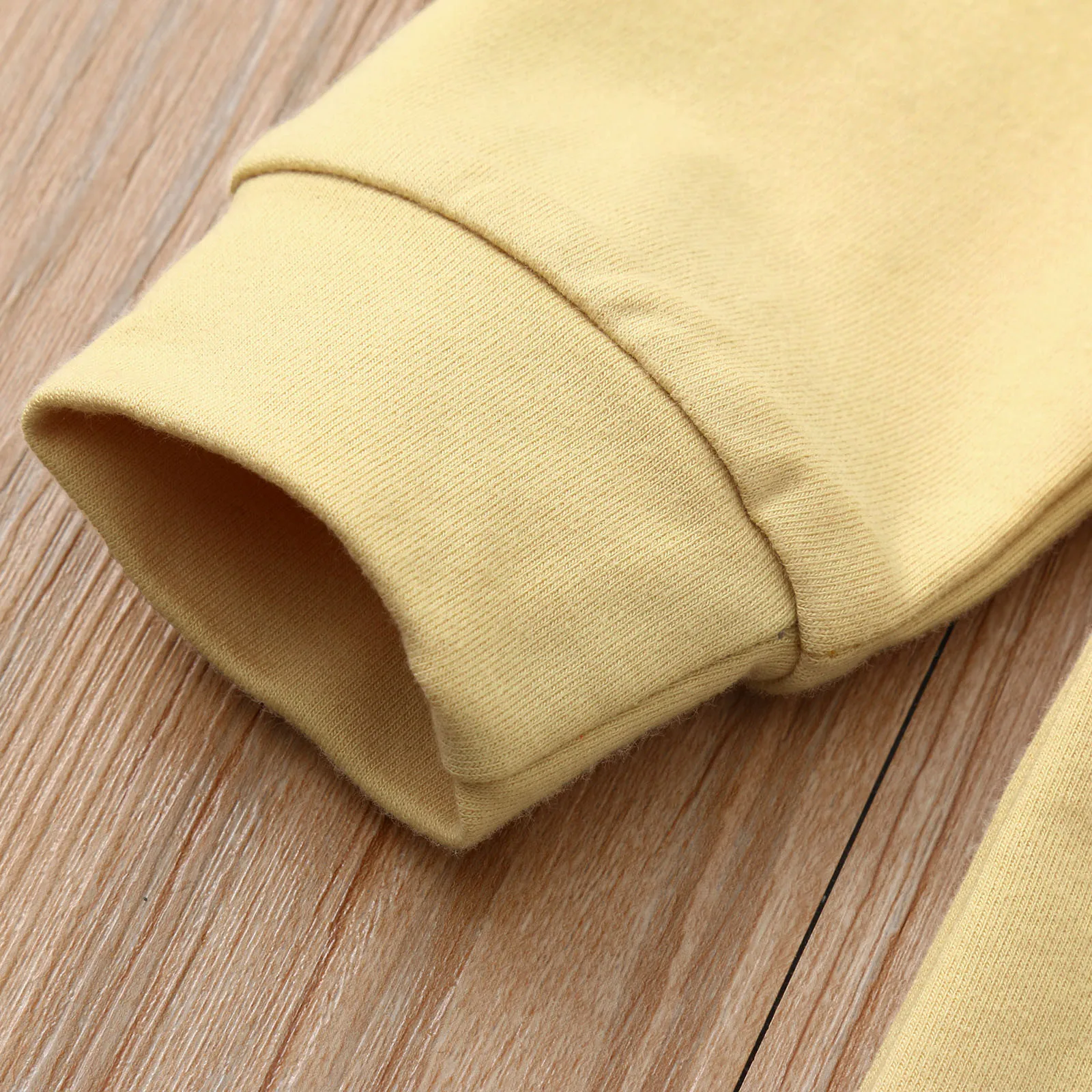 0-24M unisex baby clothes spring autumn long sleeved baby onesie rompers Bear Ear Solid Jumpsuit Soft Romper baby jongen Q5
0-24M unisex baby clothes spring autumn long sleeved baby onesie rompers Bear Ear Solid Jumpsuit Soft Romper baby jongen Q5