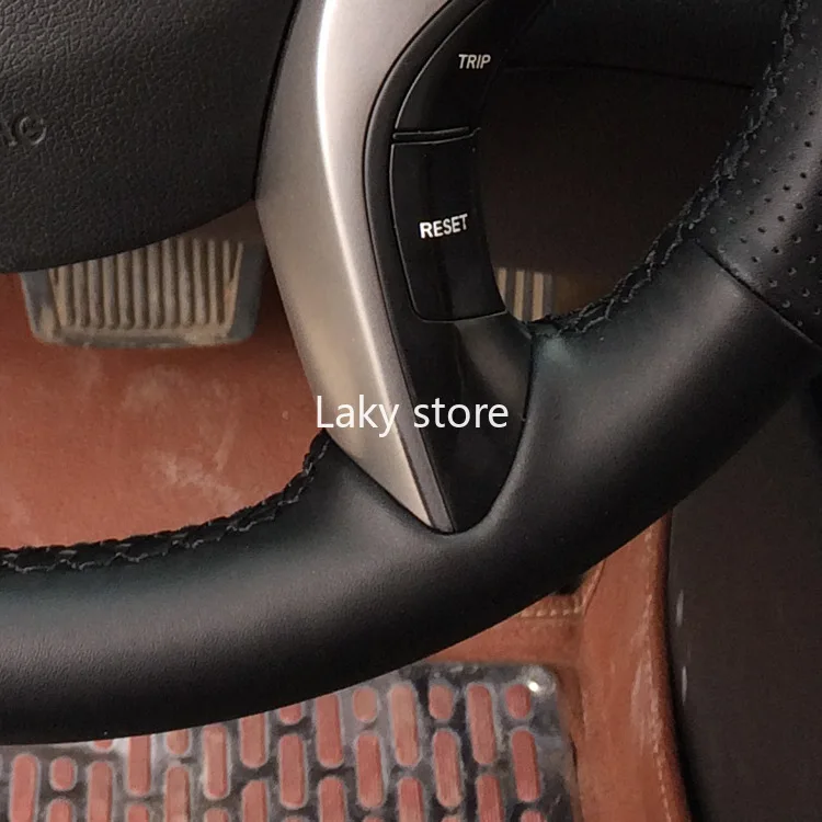 Hand-stitched Leather Steering Wheel Cover For Hyundai Avante, Steering Wheel Cover For car universal 15 inch
Hand-stitched Leather Steering Wheel Cover For Hyundai Avante, Steering Wheel Cover For car universal 15 inch