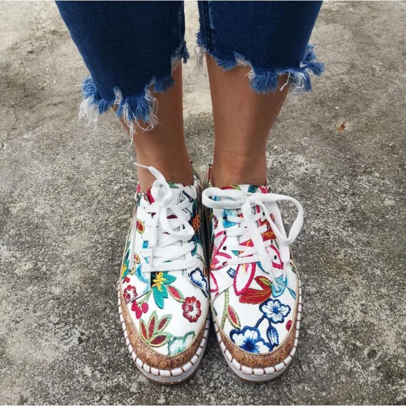Women Canvas Shoes Casual Thick Bottom Flat With Breathable Female Sneakers Embroidery Print Shoes for Woman 2020 Fashion Spring
Women Canvas Shoes Casual Thick Bottom Flat With Breathable Female Sneakers Embroidery Print Shoes for Woman 2020 Fashion Spring