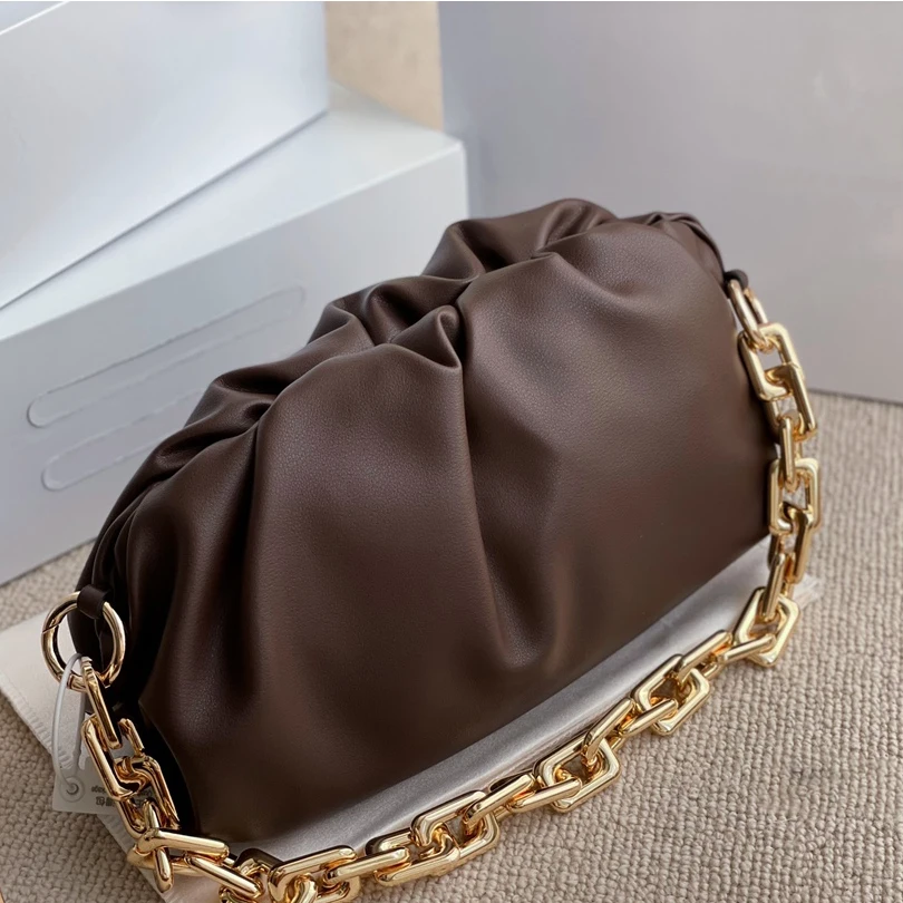 Luxury Brand Women's Cloud Bag Gold Chain 100% Leather Soft Shoulder Bag 2021 New Fashion All-match Handbag The Chain Pouch
Luxury Brand Women's Cloud Bag Gold Chain 100% Leather Soft Shoulder Bag 2021 New Fashion All-match Handbag The Chain Pouch