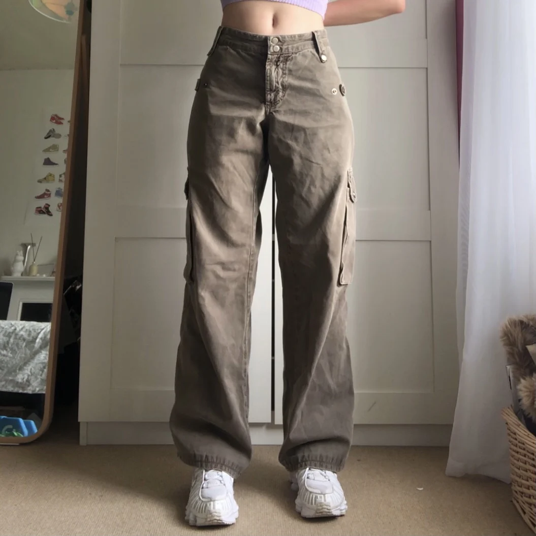 90s Vintage Bandage Jeans Baggy Cargo Pants High Waisted Casual Basic y2k Aesthetic Korean Sweatpants Women Retro Streetwear
90s Vintage Bandage Jeans Baggy Cargo Pants High Waisted Casual Basic y2k Aesthetic Korean Sweatpants Women Retro Streetwear
