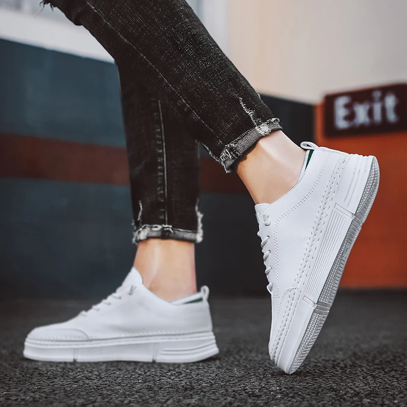 CRLAYDK Shoes for Men Fashion Leather Casual Lace Up Sneakers Board Outdoor Sports Flats Students Summer Deportivas Hombre 
CRLAYDK Shoes for Men Fashion Leather Casual Lace Up Sneakers Board Outdoor Sports Flats Students Summer Deportivas Hombre