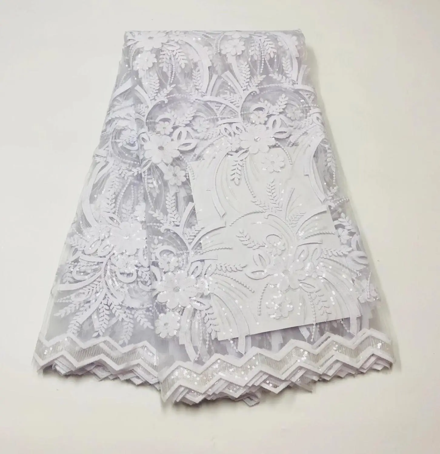 White Sequin Embroidery Lace Fabric Dubai Sewing High Quality Tulle Fabric African Sequin Lace Fabric For Christmas Party Dress
White Sequin Embroidery Lace Fabric Dubai Sewing High Quality Tulle Fabric African Sequin Lace Fabric For Christmas Party Dress