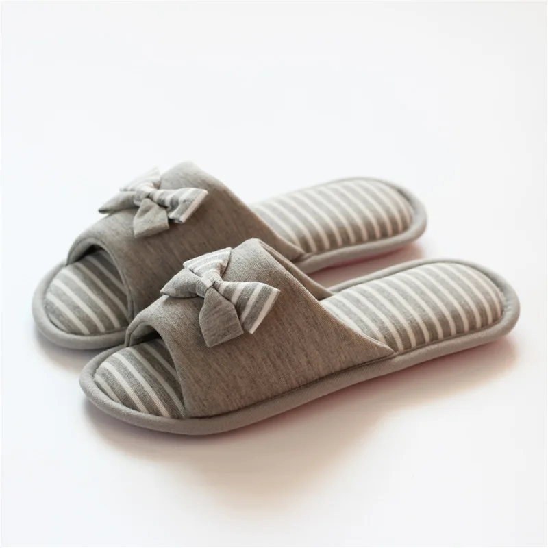 Winter Women's Cozy Fur Memory Foam Slippers Non-Slip House Shoes Indoor Outdoor Bedroom Bowknot Lovely Perfect Skin-Friendly 
Winter Women's Cozy Fur Memory Foam Slippers Non-Slip House Shoes Indoor Outdoor Bedroom Bowknot Lovely Perfect Skin-Friendly