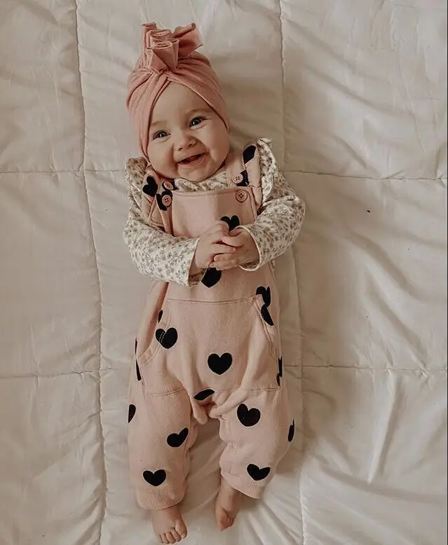 Newborn Girl 0-24M Casual Style Romper Baby Girls Sleeveless Hearts Pattern Button Down Jumpsuit with Pocket (Pink)
Newborn Girl 0-24M Casual Style Romper Baby Girls Sleeveless Hearts Pattern Button Down Jumpsuit with Pocket (Pink)