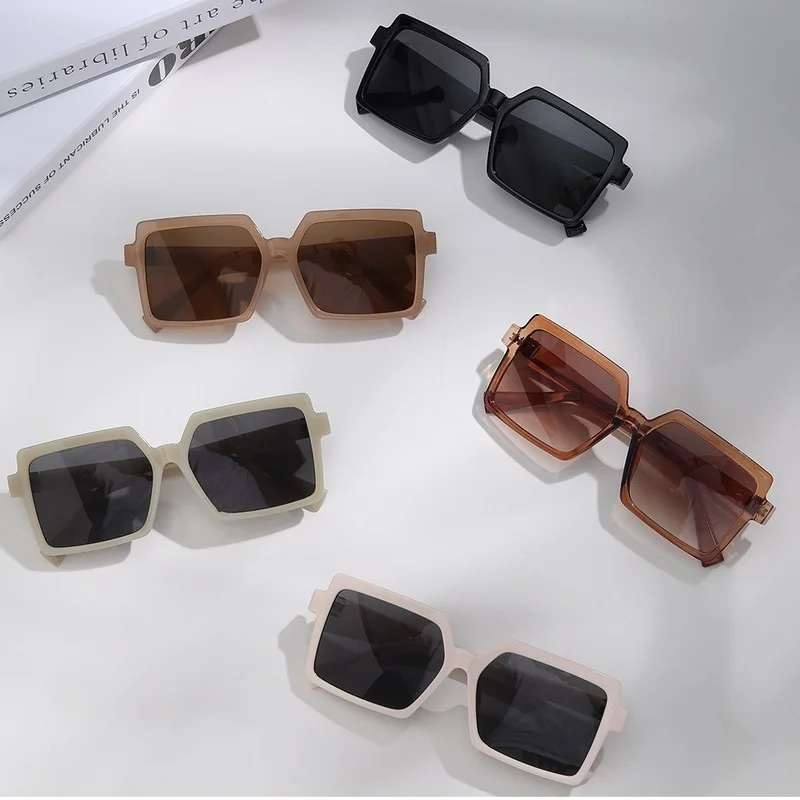 Square Sunglasses Woman Simple Sun Glasses for Women European Square 2021 New Fashion Street Shot Uv400 Lady Retro Travel Oculos
Square Sunglasses Woman Simple Sun Glasses for Women European Square 2021 New Fashion Street Shot Uv400 Lady Retro Travel Oculos