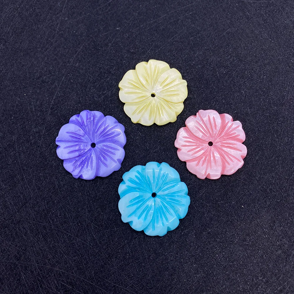 Natural Pearl Shell Pendant Colorful Carving Strap Accessories DIY Handmade Necklace Bracelet Earrings Jewelry Jewelry Charms
Natural Pearl Shell Pendant Colorful Carving Strap Accessories DIY Handmade Necklace Bracelet Earrings Jewelry Jewelry Charms