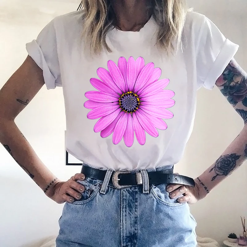 Vogue Lady Red Rose T Shirt Summer Women Short Sleeve Graphic White Tshirts Female Beautiful Flowers Print T-shirt Hipster Tees
Vogue Lady Red Rose T Shirt Summer Women Short Sleeve Graphic White Tshirts Female Beautiful Flowers Print T-shirt Hipster Tees